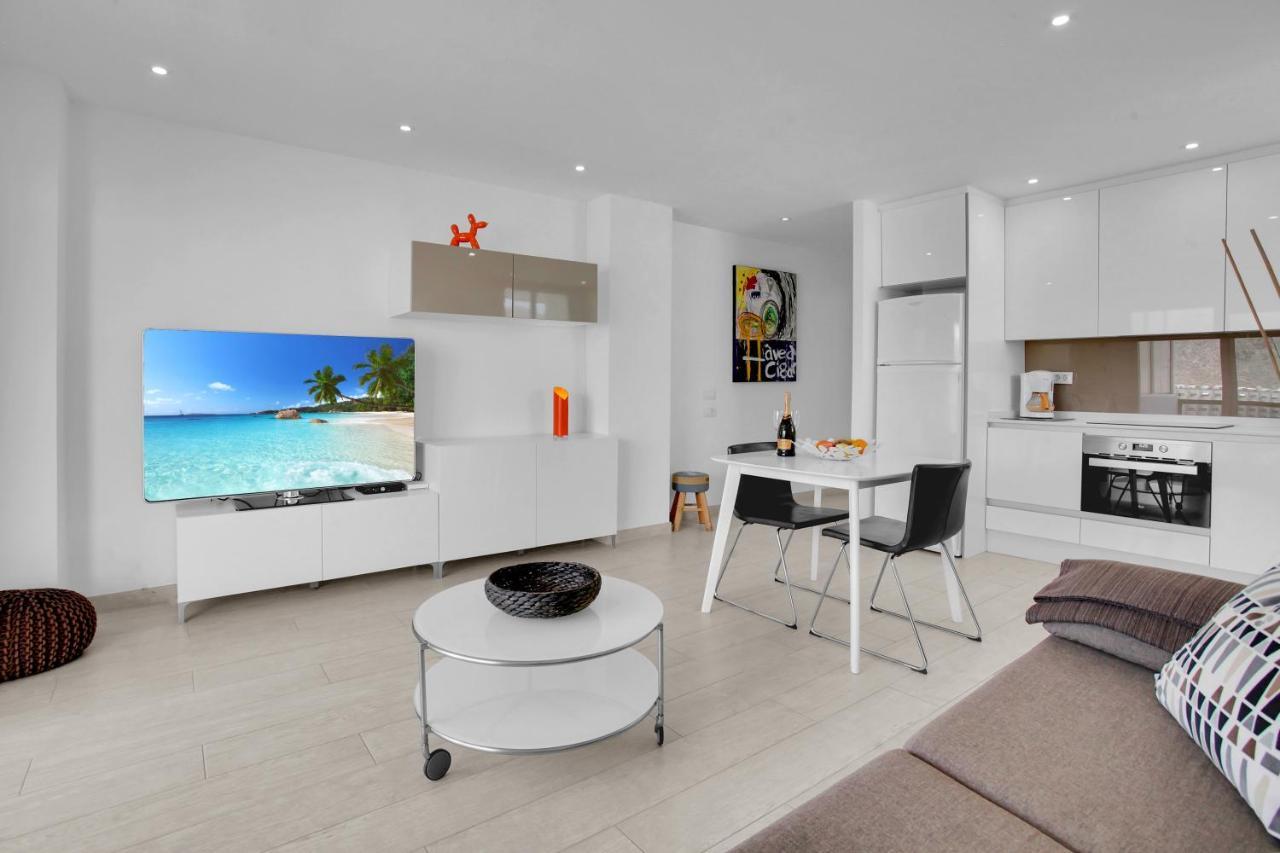 Stunning Holidays, Large Terrace On The Sea Los Cristianos  Luaran gambar
